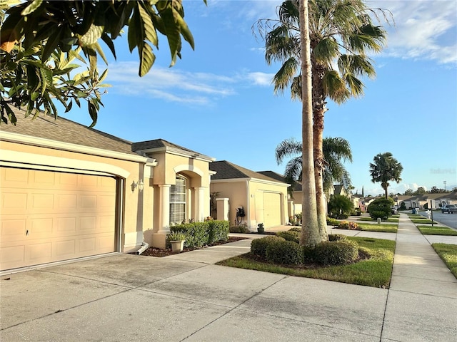 view of front facade with a garage