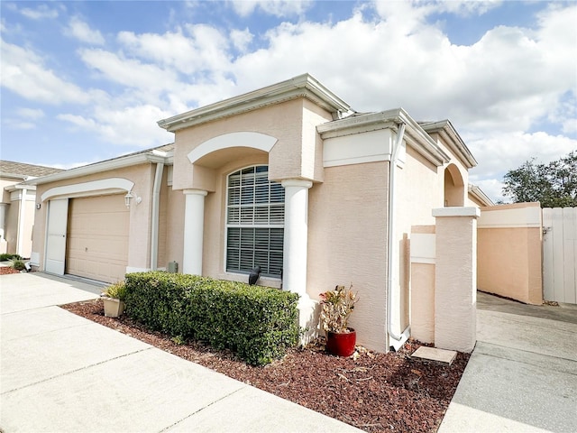 view of front of house featuring a garage