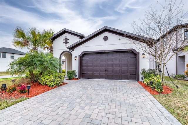 view of front facade with a garage