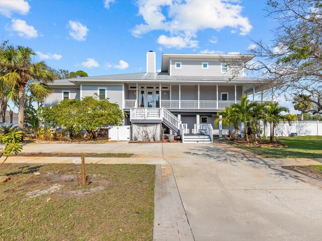 view of front of house with covered porch