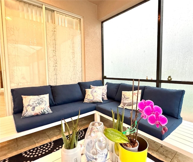 4110 Huntingdale Ct, Wesley Chapel, FL 33543 - sunroom with an outdoor living space