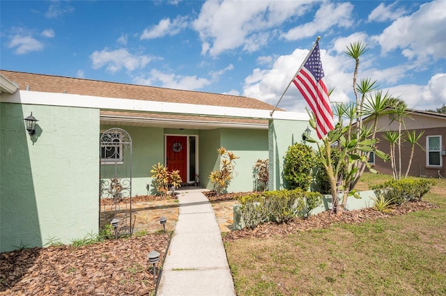 view of front of house with a front yard