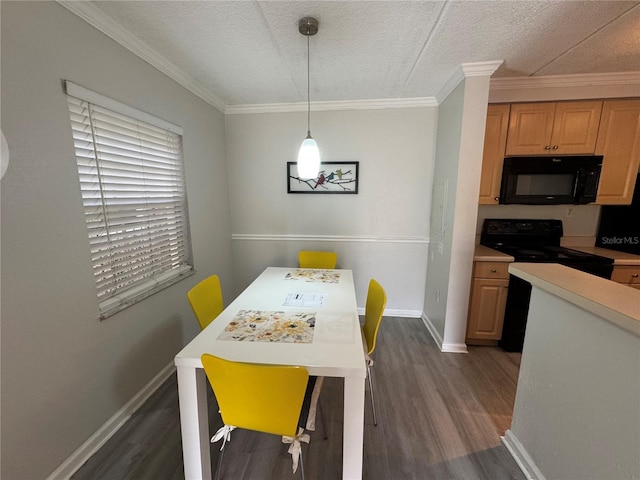 dining space featuring crown molding, dark hardwood / wood-style floors, and a textured ceiling