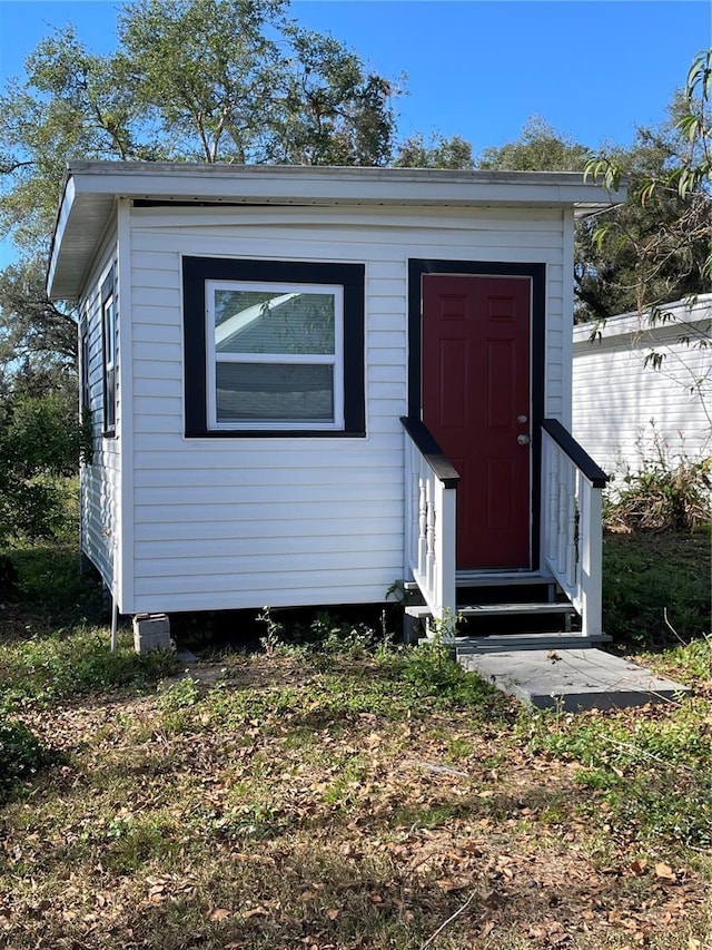 view of outbuilding