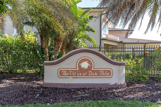 view of community / neighborhood sign