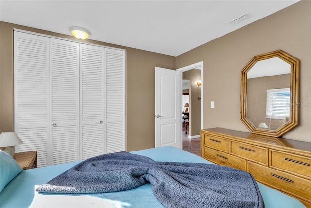 bedroom with a closet