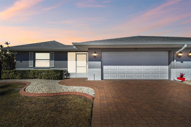 view of front facade featuring a garage