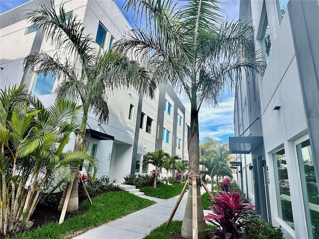 881 6th Ave S, Saint Petersburg, FL 33701 - exterior space