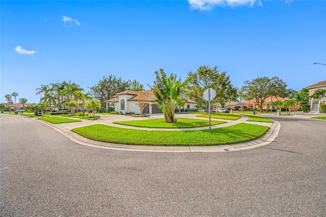 view of front of house featuring a front yard