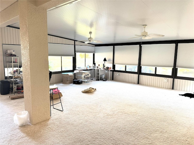 sunroom / solarium with ceiling fan