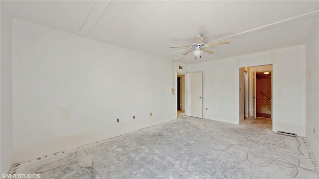 unfurnished room featuring ceiling fan