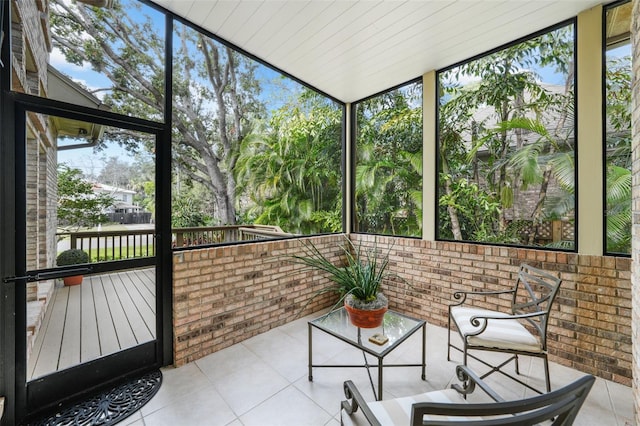 view of sunroom / solarium