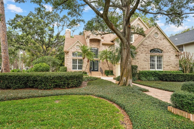 view of front of property with a front yard