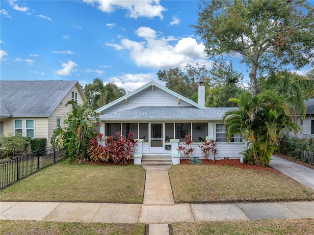 view of front of property with a front yard