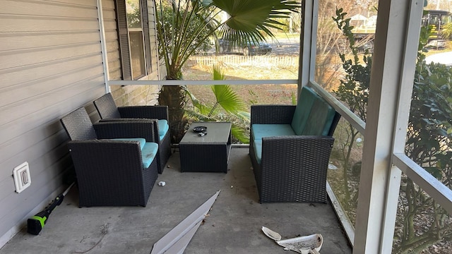 view of sunroom / solarium