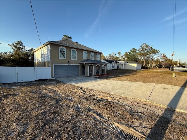 view of front facade featuring a garage