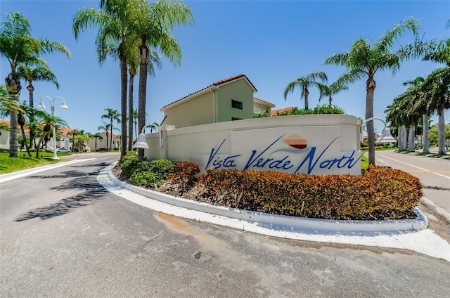 view of community / neighborhood sign