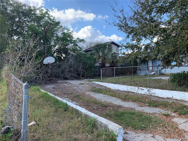 view of yard featuring cooling unit