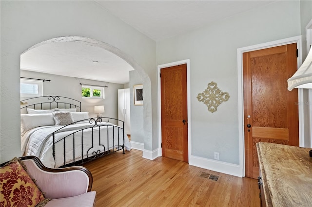 6010 17th Ave S, Gulfport, FL 33707 - bedroom featuring light hardwood / wood-style floors