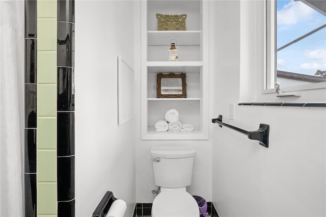 6010 17th Ave S, Gulfport, FL 33707 - bathroom featuring toilet