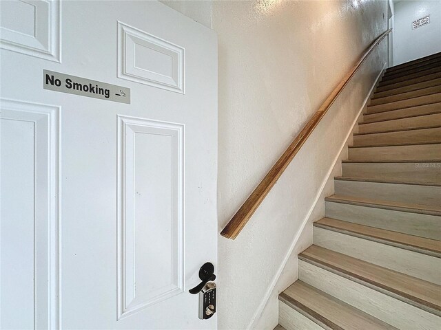 3911 Auburndale Ave, Orlando, FL 32839 - view of stairs