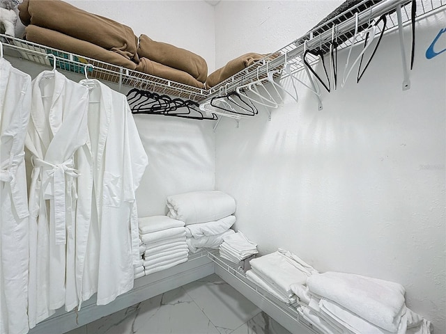 3911 Auburndale Ave, Orlando, FL 32839 - view of walk in closet