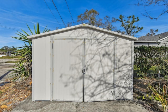 view of outbuilding