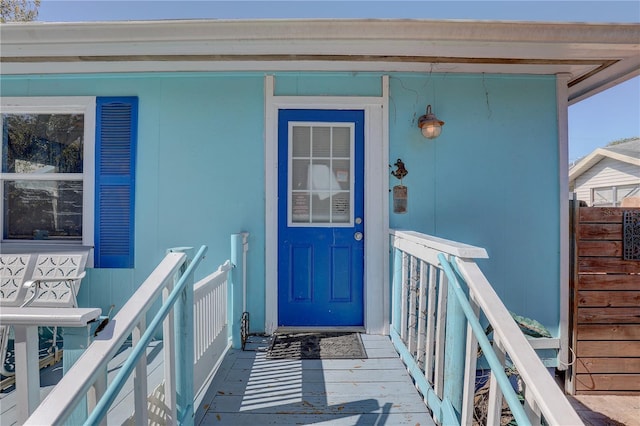 view of property entrance