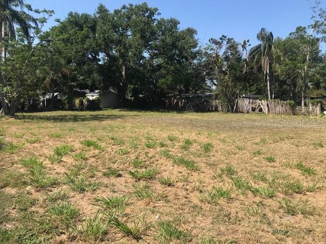 2930 Hawthorne St, Sarasota, FL 34239