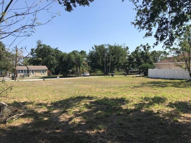 2930 Hawthorne St, Sarasota, FL 34239