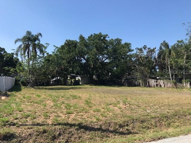 2930 Hawthorne St, Sarasota, FL 34239