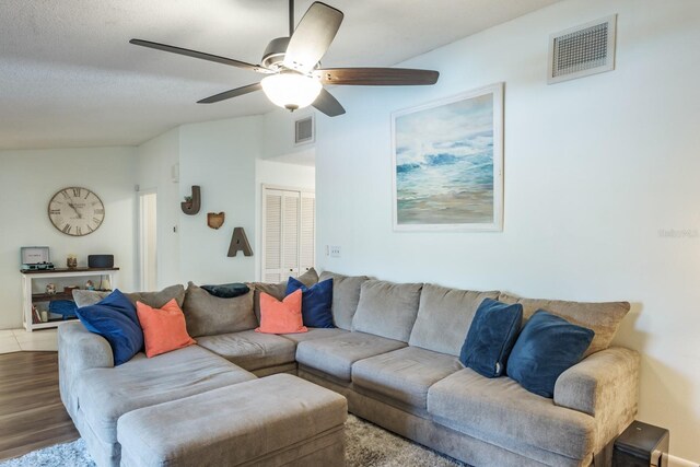7425 118th Dr, Largo, FL 33773 - photo 13