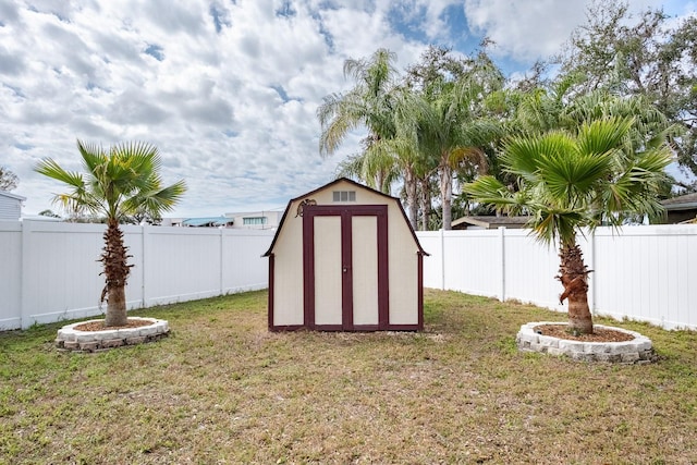 view of outdoor structure with a yard