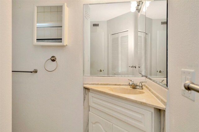 540 Florida Cir S, Apollo Beach, FL 33572 - bathroom featuring visible vents and vanity