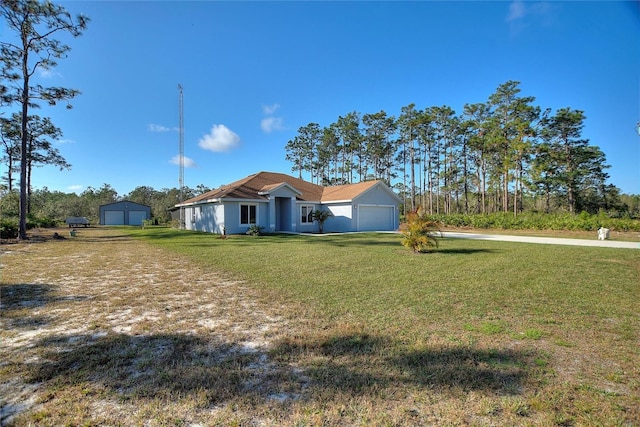 exterior space featuring a front yard