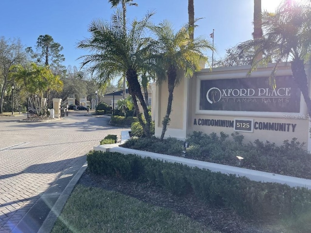 view of community / neighborhood sign