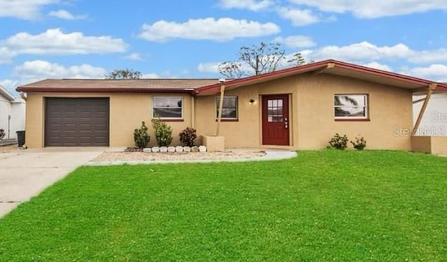 single story home featuring a front yard