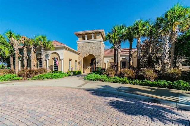 view of mediterranean / spanish-style house