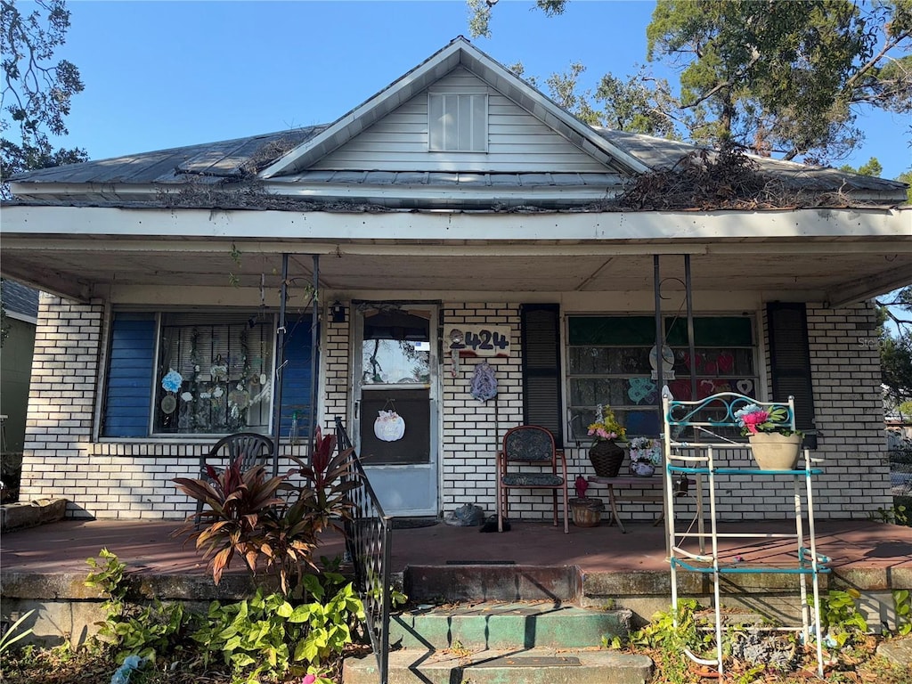 view of front of house with covered porch