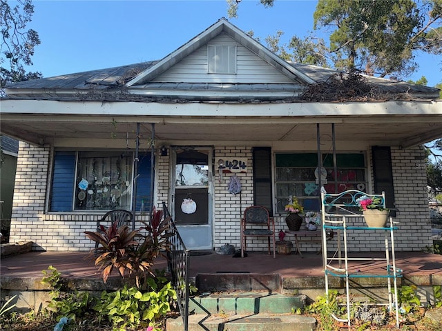 view of front of house with covered porch