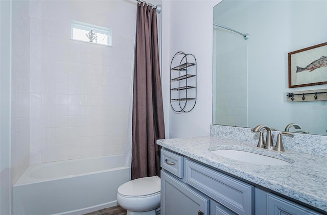 811 Winterside Dr, Apollo Beach, FL 33572 - full bath featuring vanity and shower / bath combination with curtain