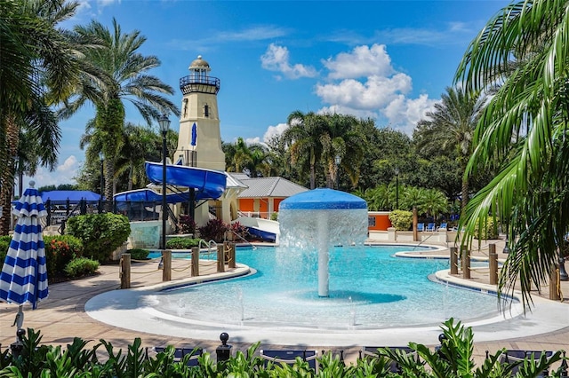 811 Winterside Dr, Apollo Beach, FL 33572 - community pool featuring a hot tub
