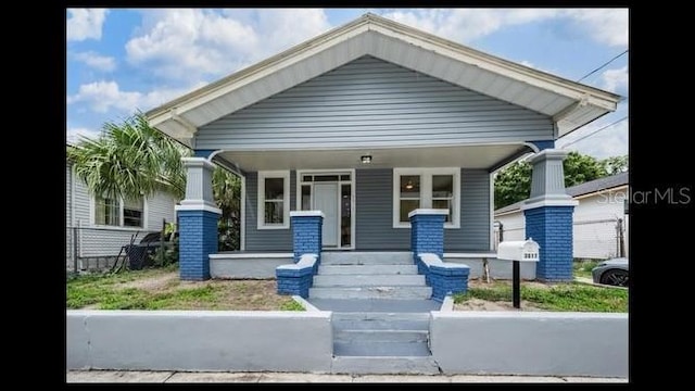 view of front facade featuring covered porch