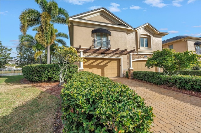 view of front of house featuring a garage