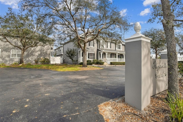 view of front of home featuring a porch