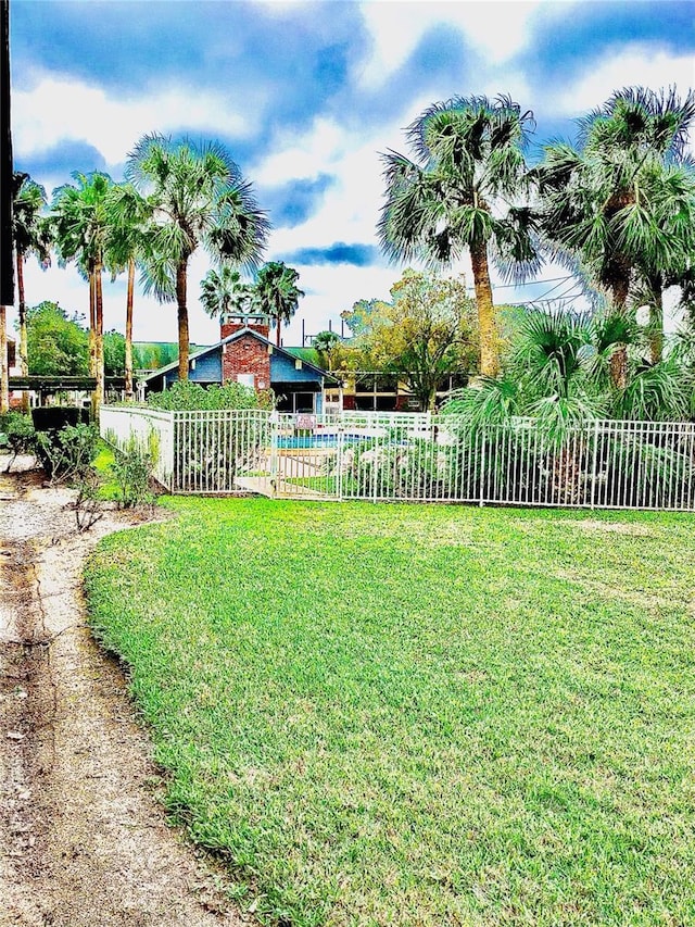 view of yard featuring fence