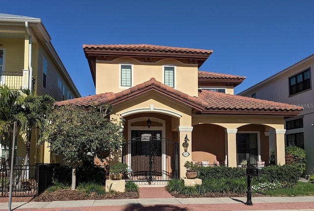 view of mediterranean / spanish-style house