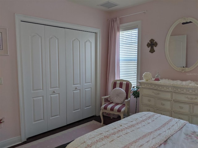 bedroom with a closet