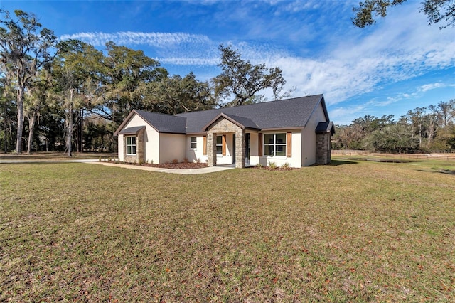 view of front of house with a front yard