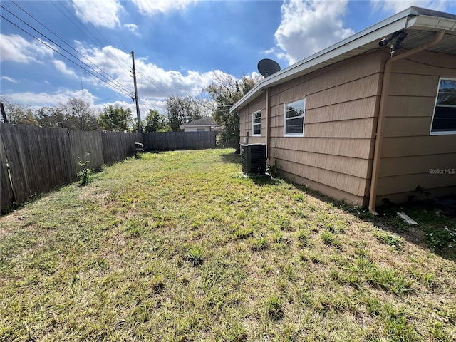 7563 Meadowlawn Dr N, Saint Petersburg, FL 33702 - view of yard with central air condition unit